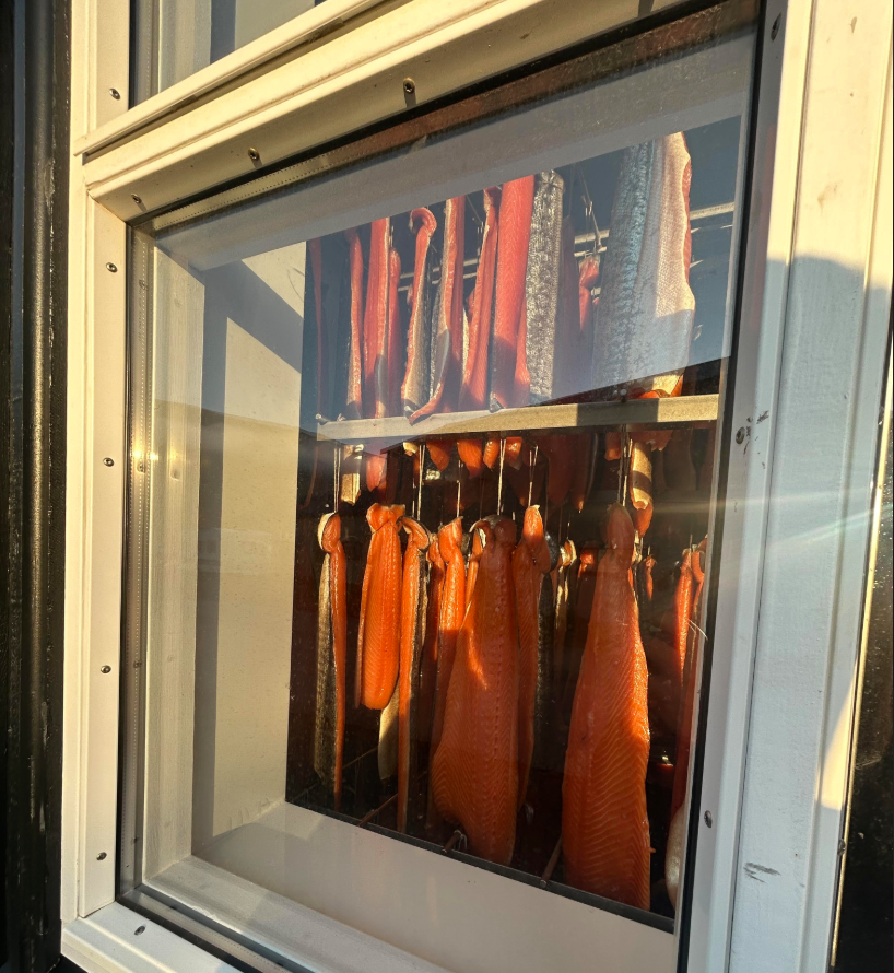 Hangireyktur lax heil flök 1 kg